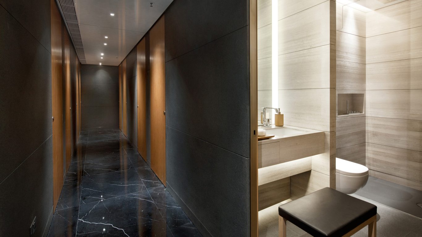 Shower Suites (Cathay Pacific).jpg