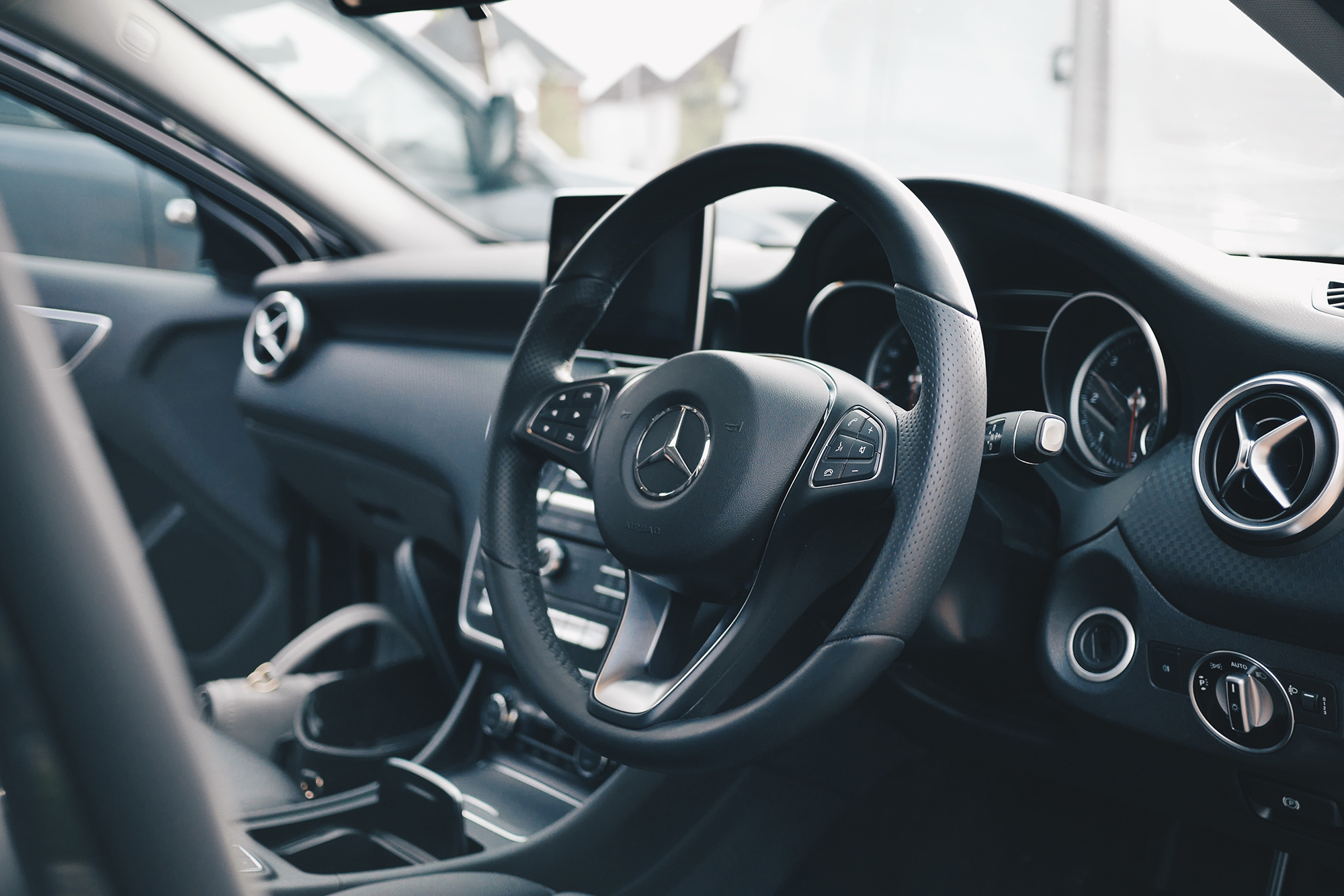 Mercedes Dash.jpg