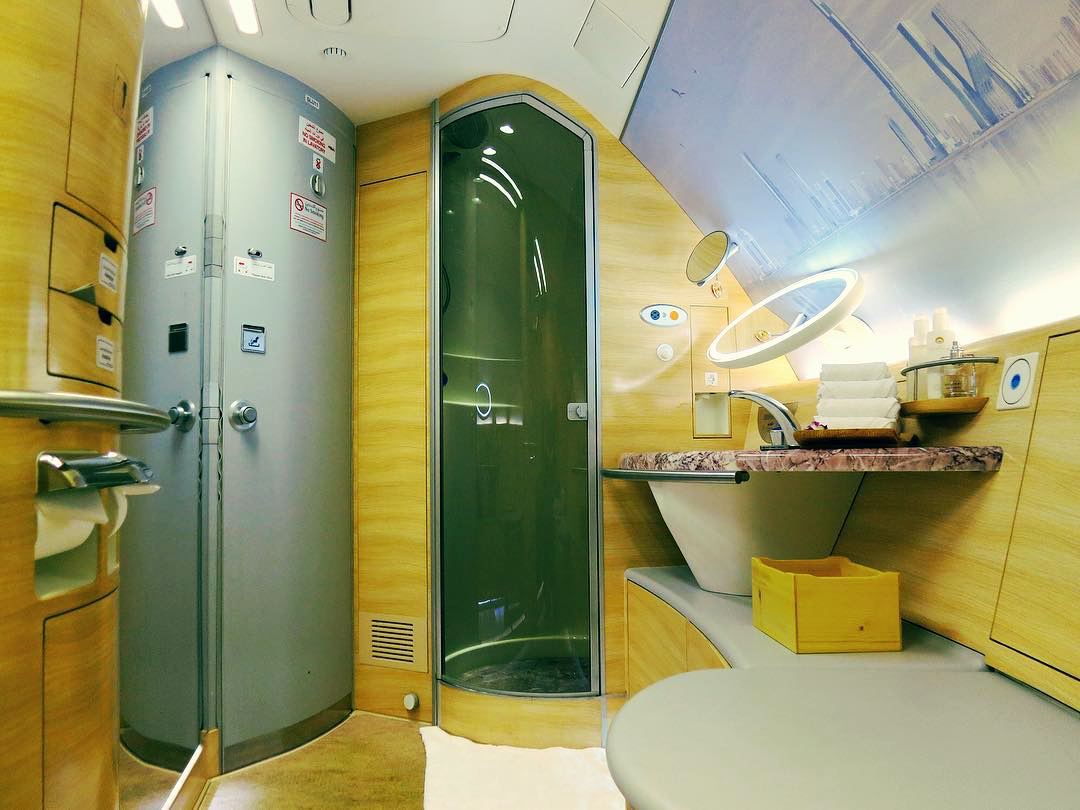 EK A380 Shower Suite (MM)