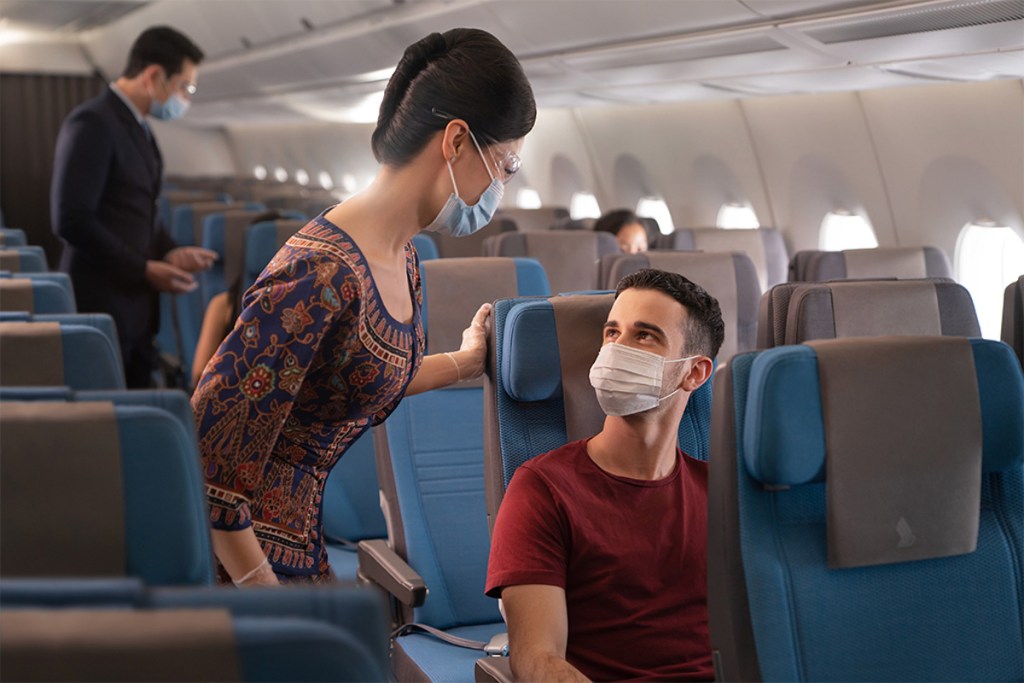 This image has an empty alt attribute; its file name is 2017-Y-A350-Pax-Crew-Mask-Singapore-Airlines-1024x683.jpg