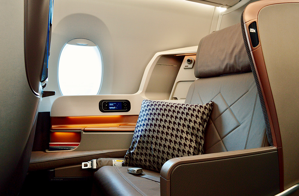 This image has an empty alt attribute; its file name is 2013-J-A350-Small-High-Tech-Flight-2.jpg