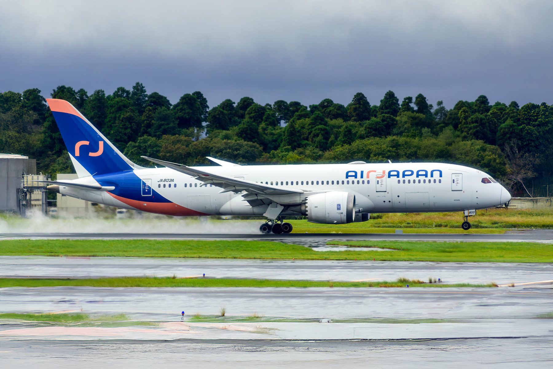 AirJapan boosts Singapore - Tokyo flights, but ZIPAIR scales back