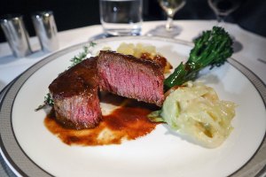 Singapore Airlines cuts Book the Cook pre-order window to six weeks ...